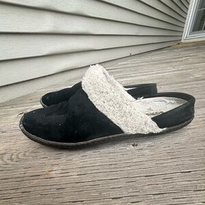 Sorel Black and Cream Slippers with Sleek Design
